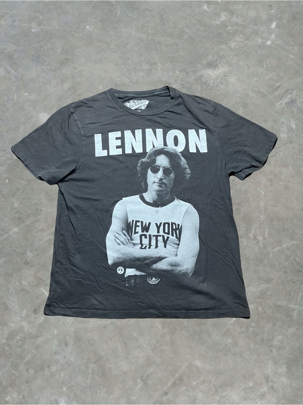 ☀️ Old Navy Collectibles John Lennon Graphic Tee Mens Size Small Black